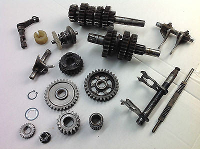 1985-1987 KAWASAKI KX125 KX 125 ASSORTED GEAR BOX PARTS  (008)