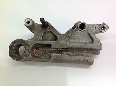 1993 YAMAHA YZ 250 REAR BRAKE CALIPER MOUNT HANGER 0021