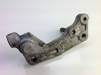 1983? SUZUKI RM250 RM 250 FRONT BRAKE CALIPER HANGER BRACKET (015)
