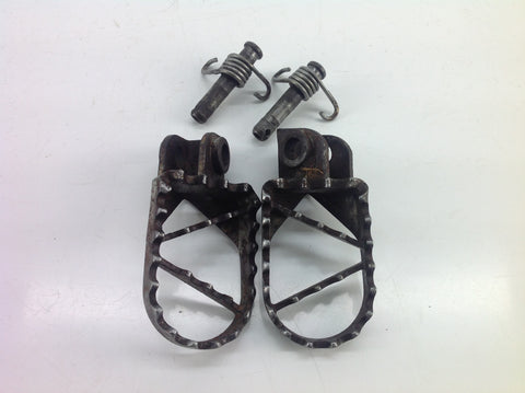 KTM 85 SX 2005 FOOT PEGS WITH PINS & SPRINGS 0081B